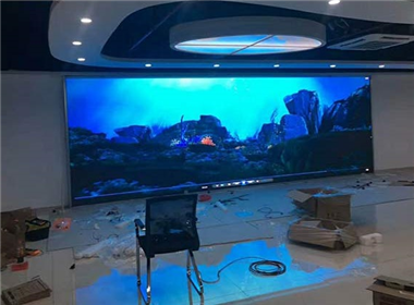 Indoor LED display case of a department in Huizhou